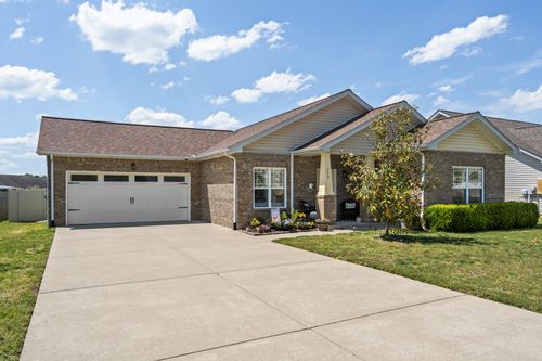 209 Wyburn Pl, Burns, TN, 37029-5111 | Card Image