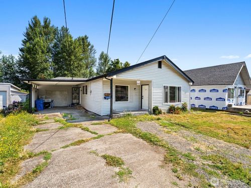 1101 Elm St, Kelso, WA, 98626-2824 | Card Image
