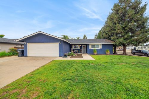 2221 S Akers Street, Visalia, CA, 93277 | Card Image
