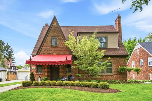317 E Dixon Ave, Oakwood, OH, 45419-3547 | Card Image