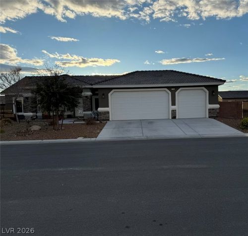 170 Magnolia Blvd, Pahrump, NV, 89048-3454 | Card Image