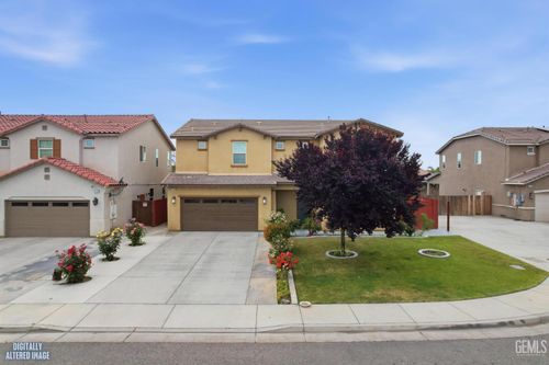 7309 Glitter Way, Bakersfield, CA, 93313-5823 | Card Image