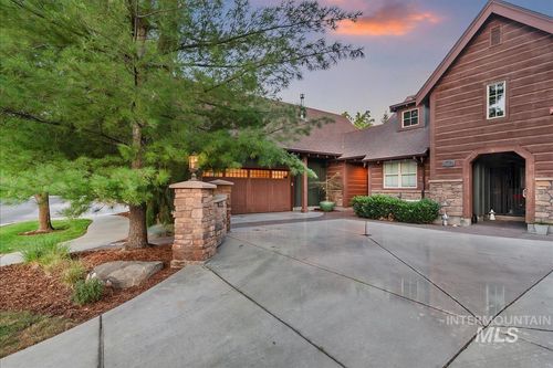 9641 W Sultana Dr, Garden City, ID, 83714-5032 | Card Image