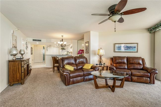 APT-9-5 - 5051 N Highway A1a, House attached with 2 bedrooms, 2 bathrooms and null parking in Hutchinson Island FL | Image 4