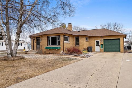610 Leavens Avenue, Sheboygan Falls, WI, 53085 | Card Image