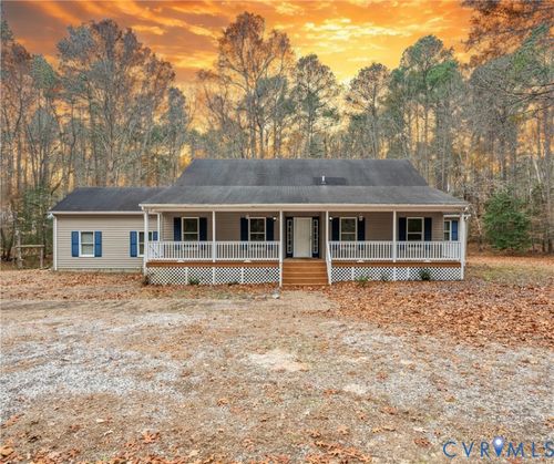 521 Scoggins Creek Trl, Hartfield, VA, 23071-3103 | Card Image