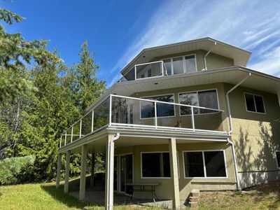 245 Rainbow Ridge Rd, House other with 2 bedrooms, 3 bathrooms and 10 parking in Procter BC | Image 2