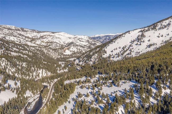 49824 Gallatin Rd, House other with 5 bedrooms, 3 bathrooms and null parking in Gallatin Gateway MT | Image 50