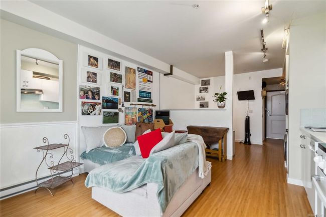 103 - 1007 Johnson St, Condo with 1 bedrooms, 1 bathrooms and null parking in Victoria BC | Image 7