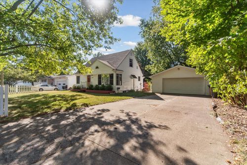 1608 Haslett Rd, East Lansing, MI, 48823-2983 | Card Image