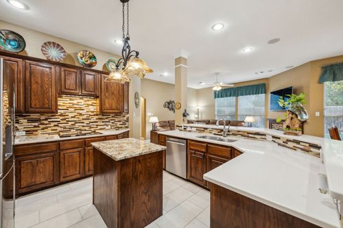 2806 Northwood St, Grapevine, TX, 76051-2693 | Card Image
