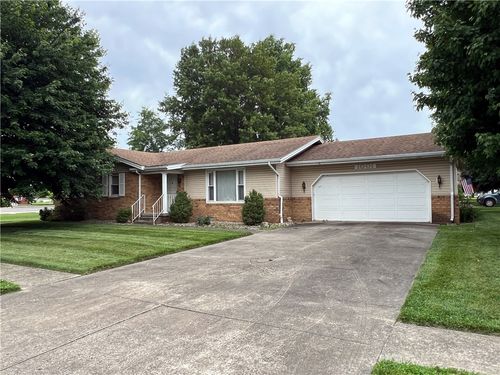 1001 Holly Drive, Effingham, IL, 62401 | Card Image