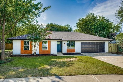 6220 Blarwood Dr, Austin, TX, 78745-4349 | Card Image