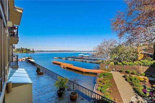 203-4561 Lake Washington Blvd Ne, Kirkland, WA, 98033-7619 | Card Image