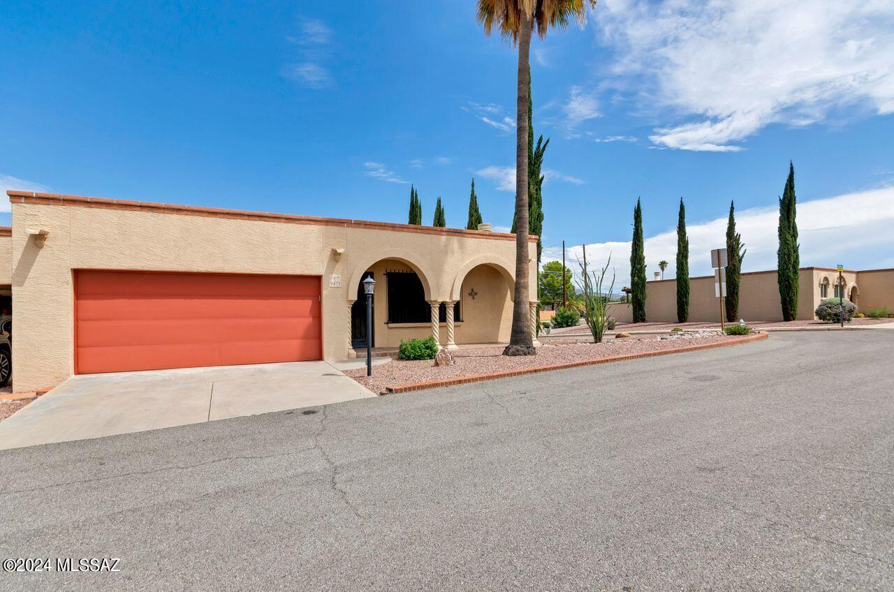 Calle Bolivar , Tucson, AZ 85715