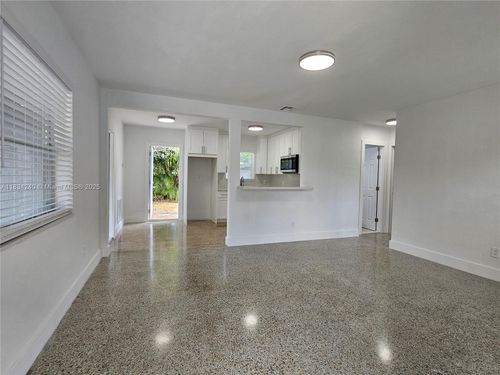 1112 Nw 15th Ave, Fort Lauderdale, FL, 33311-6127 | Card Image