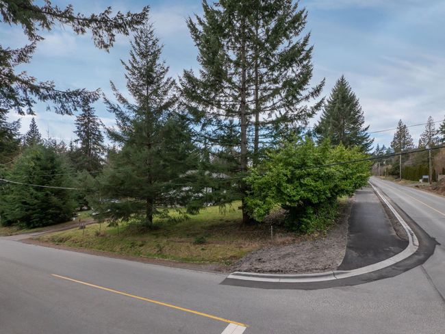 847 Park Road, House other with 3 bedrooms, 1 bathrooms and 5 parking in Gibsons BC | Image 24
