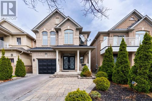 35 Brunel Street, Vaughan (Patterson), ON, L6A0R4 | Card Image