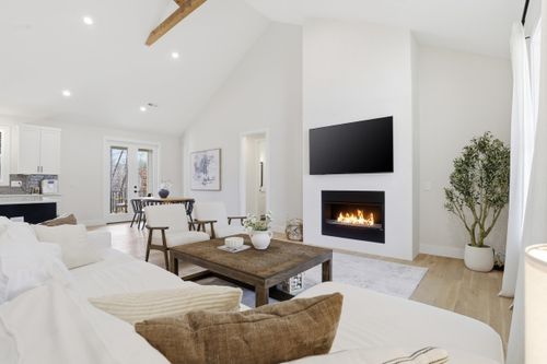 395 Mountain View Rd, LANDRUM, SC, 29356-9481 | Card Image