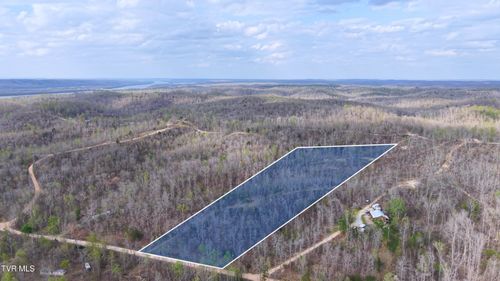 14579 Crooked Creek Rd, Lobelville, TN, 37097-4284 | Card Image