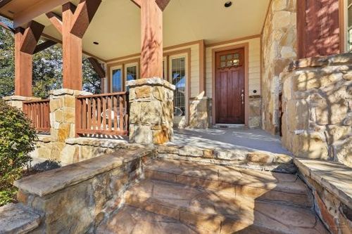 2201 Shakespeare St, Carrollton, TX, 75010-4930 | Card Image