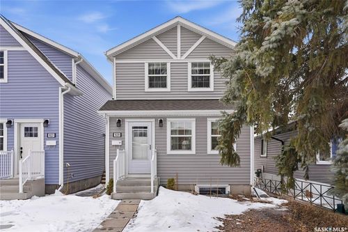 929 K Avenue N, Saskatoon, SK, S7L2N3 | Card Image