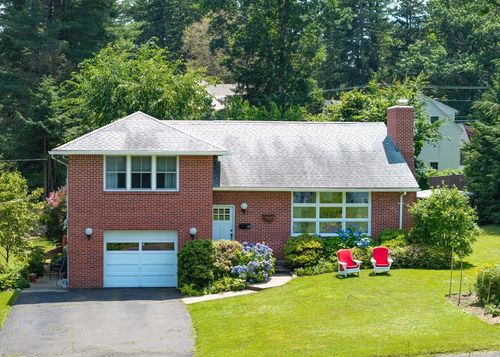 16 Taylor St, Northampton, MA, 01060-1613 | Card Image