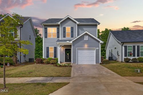 438 Crawford Pkwy, Clayton, NC, 27520-6231 | Card Image
