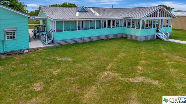 403 Bay St, House other with 4 bedrooms, 3 bathrooms and null parking in Austwell TX | Image 7