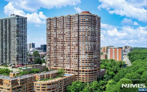 100 Old Palisade Rd, Fort Lee, NJ, 07024-7064 | Card Image