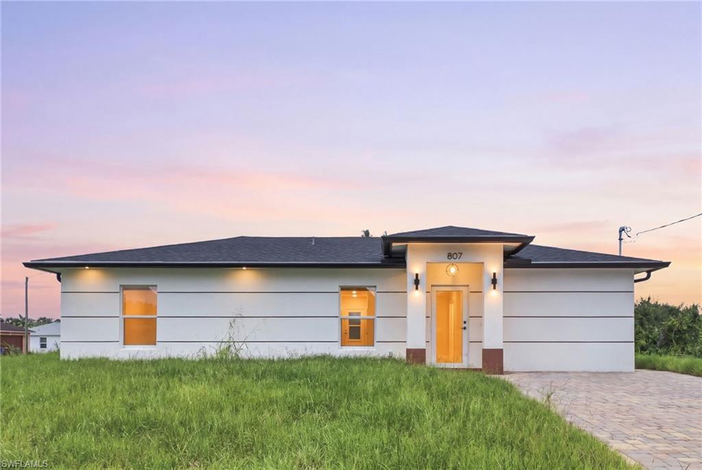 Residential in LEHIGH ACRES