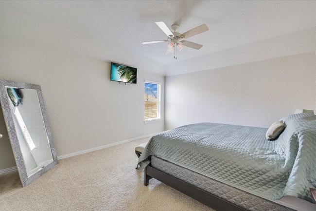 oversized second bedroom | Image 15