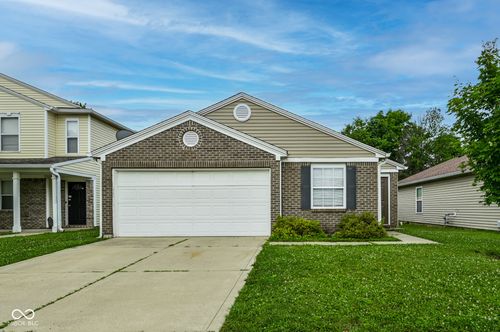 1804 Feather Reed Ln, Greenwood, IN, 46143-6819 | Card Image