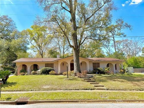 712 Westmoreland Dr W, Mobile, AL, 36609-6113 | Card Image