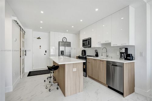 apt-11l-1985 S Ocean Dr, Hallandale Beach, FL, 33009-5930 | Card Image