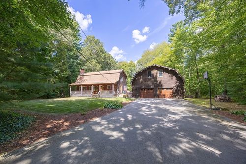 21 Hancock St, Plainville, MA, 02762-1003 | Card Image