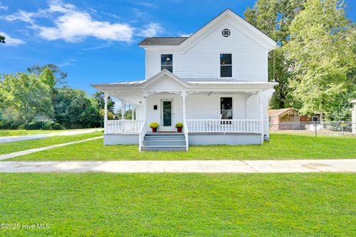 4204 Lee St, Ayden, NC, 28513-7178 | Card Image