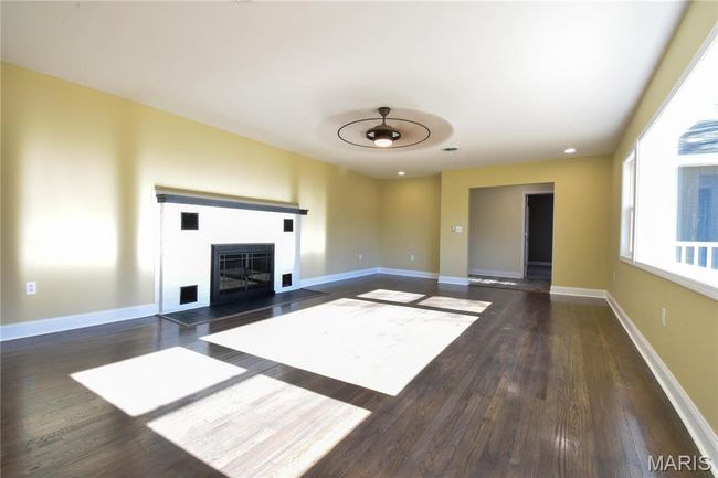 305 E Hauser St, House other with 4 bedrooms, 3 bathrooms and 2 parking in Litchfield IL | Image 4