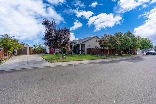 7353 Reece Wade Ct, Winton, CA, 95388-9664 | Card Image