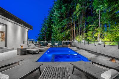 594 Craigmohr Dr, House other with 5 bedrooms, 7 bathrooms and 4 parking in West Vancouver BC | Image 2