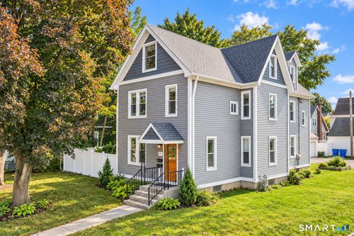377 Park Rd, West Hartford, CT, 06119-1918 | Card Image