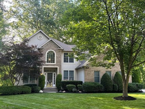 2374 Glenwood Ln, Avon, OH, 44011-4711 | Card Image