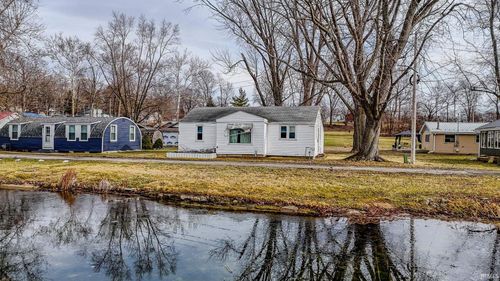 608 N Lake View St, Silver Lake, IN, 46982-9292 | Card Image