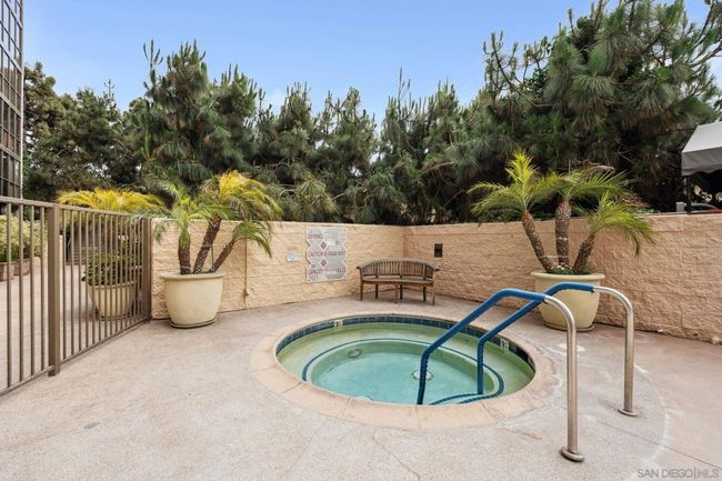 UNIT-1205 - 2500 Torrey Pines Rd, Condo with 2 bedrooms, 2 bathrooms and 2 parking in La Jolla CA | Image 35