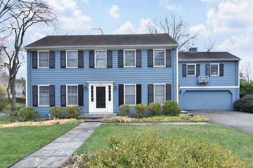30 Minturn St, Hastings On Hudson, NY, 10706-1125 | Card Image