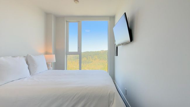 4702 - 567 Clarke Rd, Condo with 3 bedrooms, 2 bathrooms and 2 parking in Coquitlam BC | Image 16