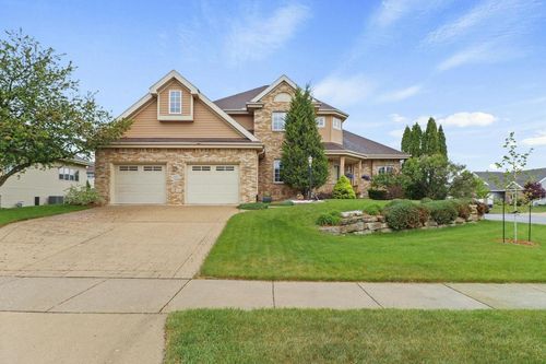301 Bergamont Boulevard, Oregon, WI, 53575 | Card Image