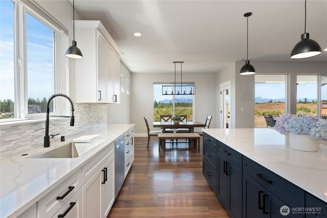 Views from every spot in the house | Image 9