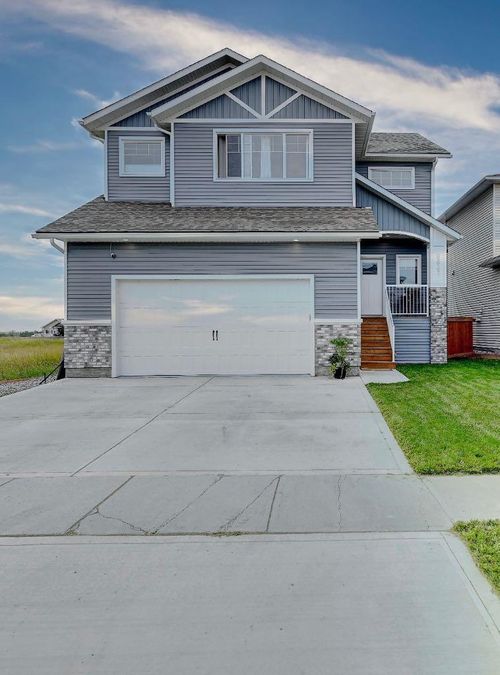 8637 122 Ave, Grande Prairie, AB, T8X0P6 | Card Image