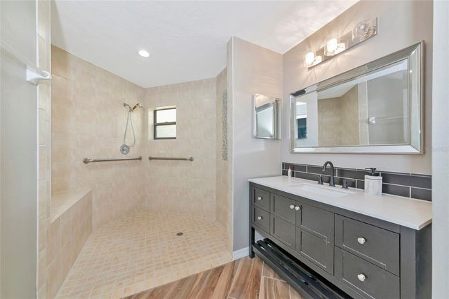 101 - 1712 Starling Dr, Condo with 2 bedrooms, 2 bathrooms and null parking in SARASOTA FL | Image 26